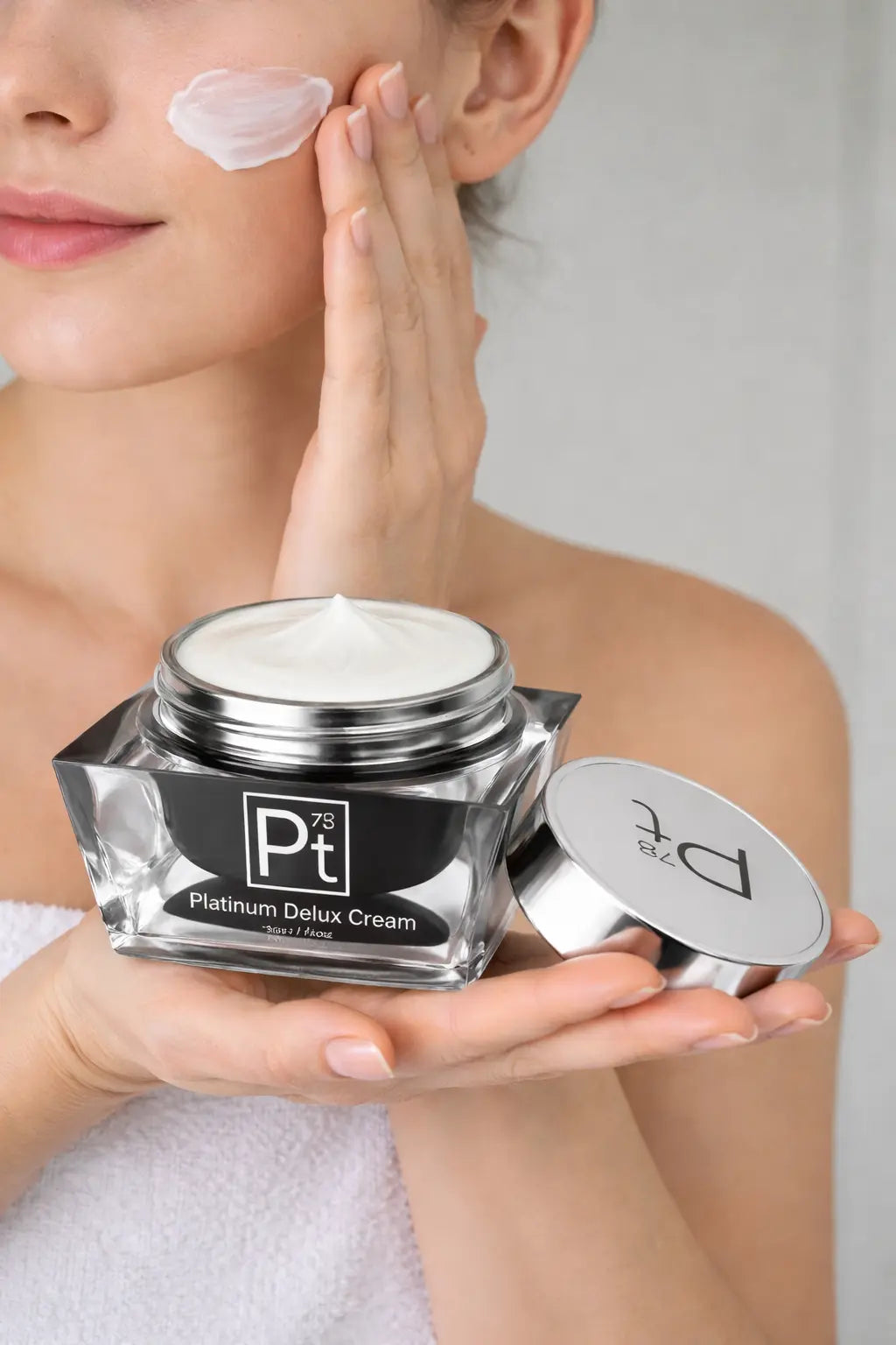 Platinum Delux Cream Elevate Your Skin. Elevate Your Beauty.