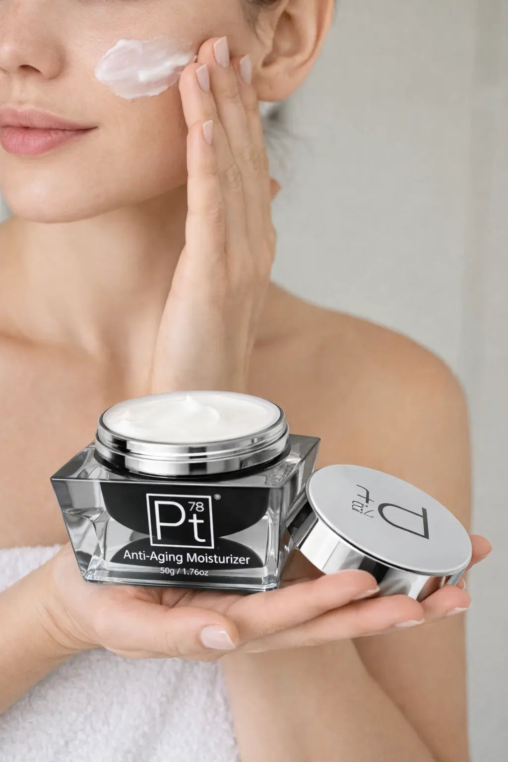 Platinum Deluxe Anti-Aging Moisturizer Deep Moisture for a Youthful, Radiant Look