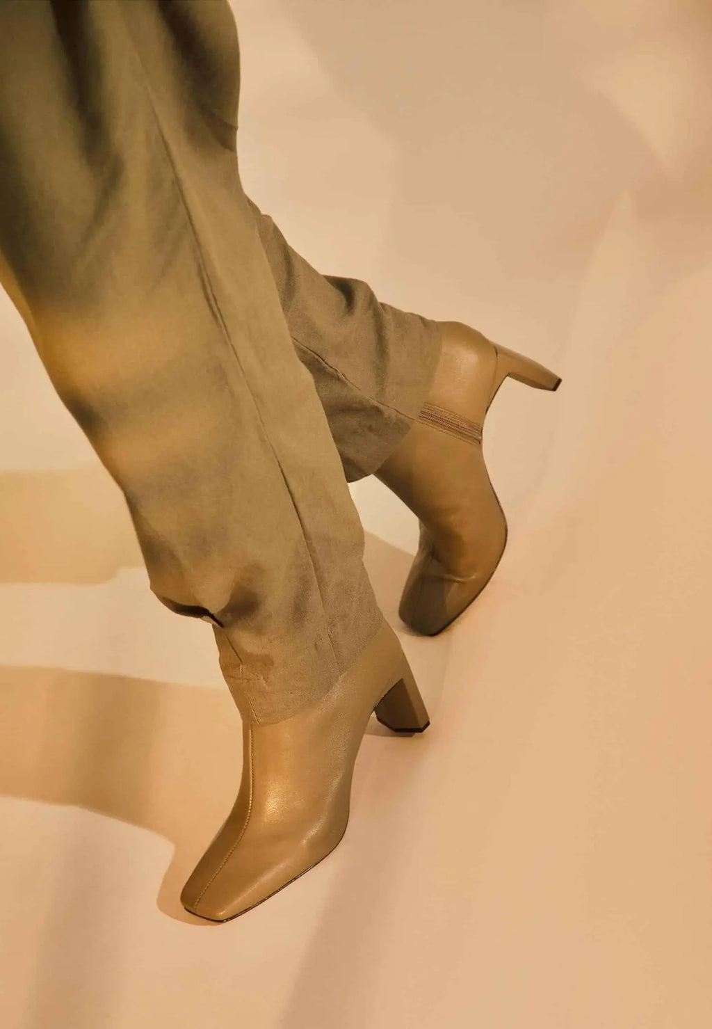 Senna Goat Olive Leather Boots – 7.6cm Block Heel Mangará Atelier